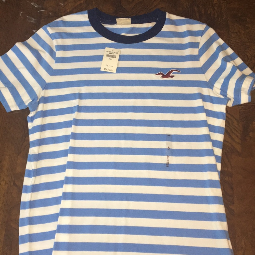 Hollister Tee